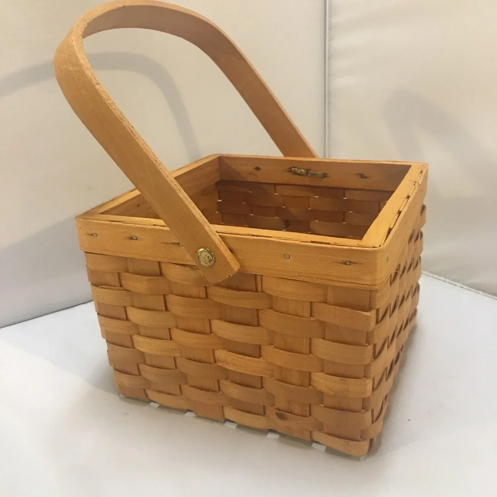 Woven Wood Basket Unisex OS Brown Square Rustic Storage Handle Cottagecore